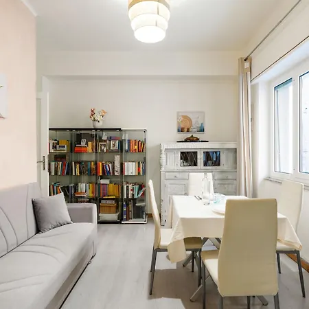 Apartment Hostdomus - Airone